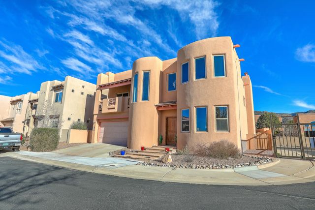 6300 Calla Lily Circle NE, Albuquerque, NM 87111