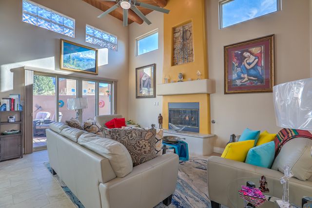 6300 Calla Lily Circle NE, Albuquerque, NM 87111