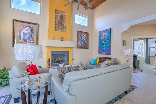 6300 Calla Lily Circle NE, Albuquerque, NM 87111