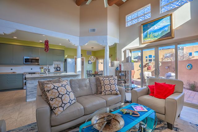 6300 Calla Lily Circle NE, Albuquerque, NM 87111