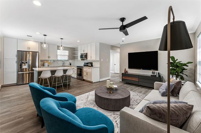 809 E 40th Street, Houston, TX 77022