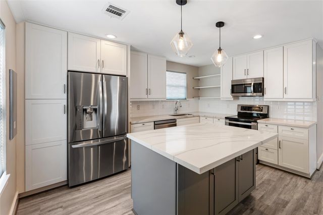 809 E 40th Street, Houston, TX 77022