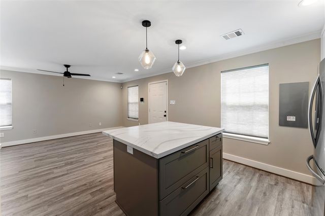 809 E 40th Street, Houston, TX 77022