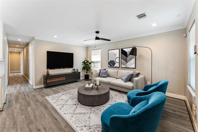809 E 40th Street, Houston, TX 77022