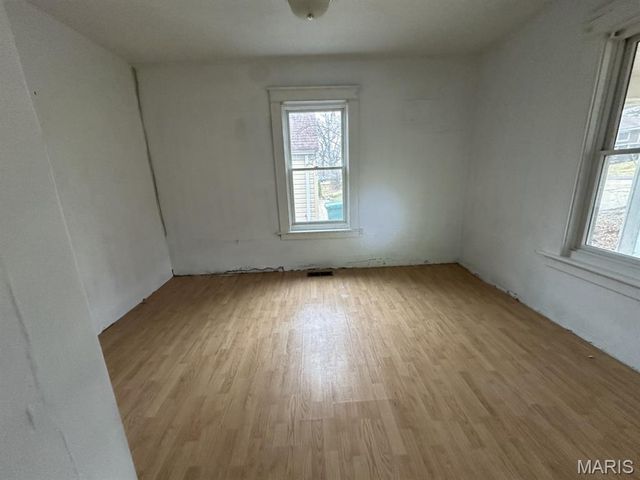 7716 Circle Drive, St Louis, MO 63121