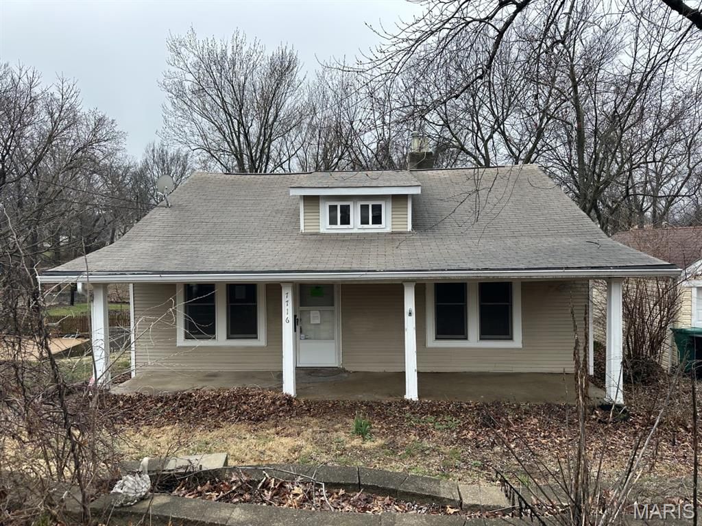 7716 Circle Drive, St Louis, MO 63121