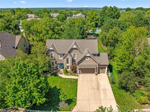 12508 W 130 Terrace, Overland Park, KS 66213