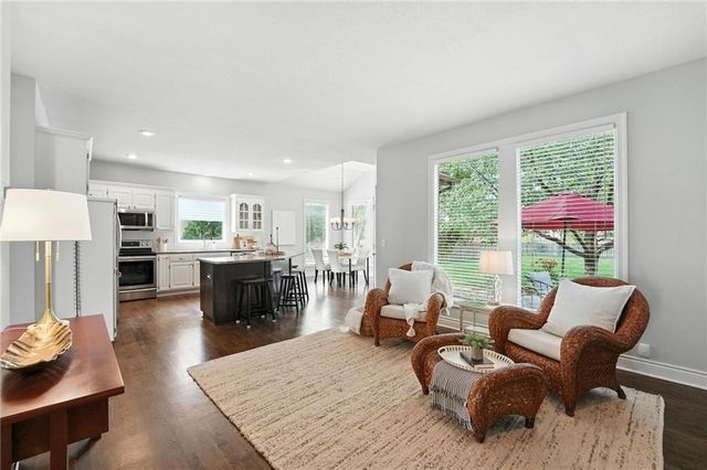 12508 W 130 Terrace, Overland Park, KS 66213