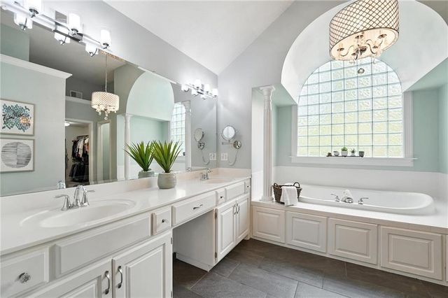 12508 W 130 Terrace, Overland Park, KS 66213