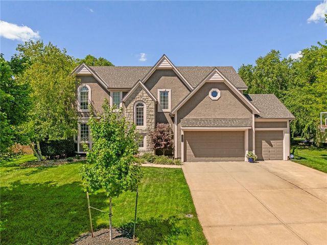 12508 W 130 Terrace, Overland Park, KS 66213