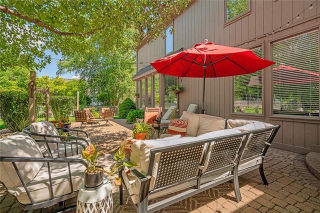 12508 W 130 Terrace, Overland Park, KS 66213