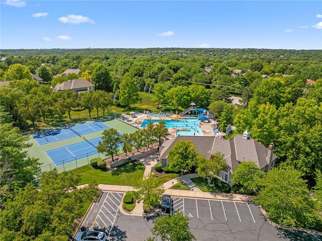 12508 W 130 Terrace, Overland Park, KS 66213