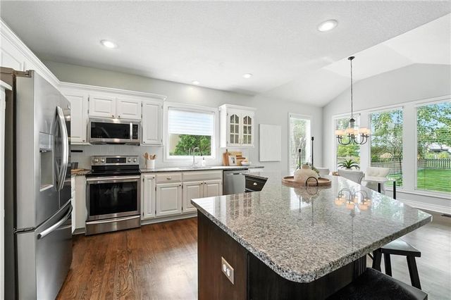 12508 W 130 Terrace, Overland Park, KS 66213