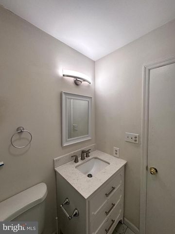 8315 COUNTRYSIDE LN, Fogelsville, PA 18051