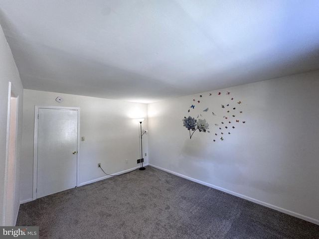 8315 COUNTRYSIDE LN, Fogelsville, PA 18051