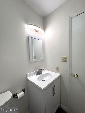 8315 COUNTRYSIDE LN, Fogelsville, PA 18051