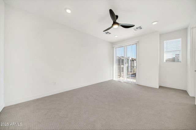 2121 W SONORAN DESERT Drive 61, Phoenix, AZ 85085