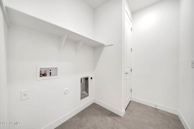 2121 W SONORAN DESERT Drive 61, Phoenix, AZ 85085