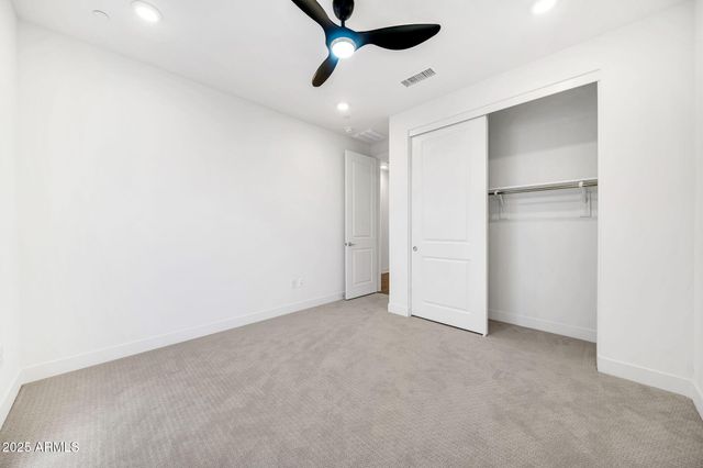 2121 W SONORAN DESERT Drive 61, Phoenix, AZ 85085