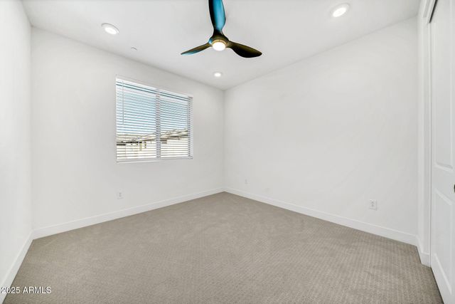 2121 W SONORAN DESERT Drive 61, Phoenix, AZ 85085