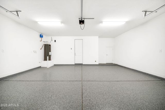 2121 W SONORAN DESERT Drive 61, Phoenix, AZ 85085