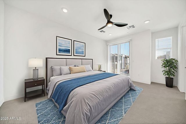 2121 W SONORAN DESERT Drive 61, Phoenix, AZ 85085