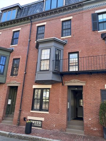 11 Dartmouth Pl 2, Boston, MA 02116