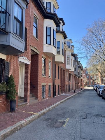 11 Dartmouth Pl 2, Boston, MA 02116