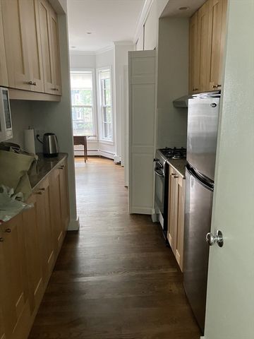 11 Dartmouth Pl 2, Boston, MA 02116