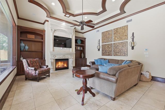 14 Post Shadow Estate Court, Spring, TX 77389