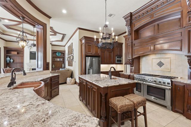 14 Post Shadow Estate Court, Spring, TX 77389