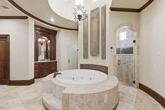 14 Post Shadow Estate Court, Spring, TX 77389