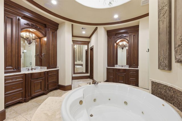 14 Post Shadow Estate Court, Spring, TX 77389