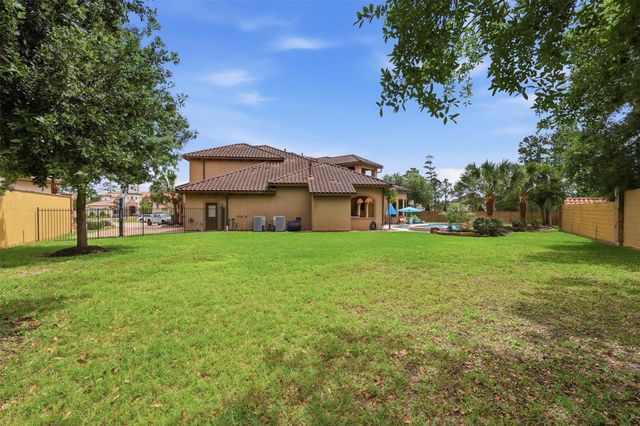 14 Post Shadow Estate Court, Spring, TX 77389