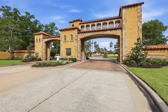 14 Post Shadow Estate Court, Spring, TX 77389