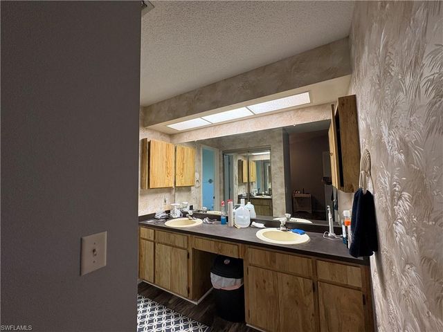 7371 Golf Villa DR, Fort Myers, FL 33967