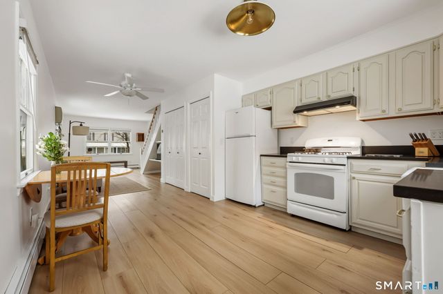 19 Windy Knolls Road Right Side, Greenwich, CT 06831