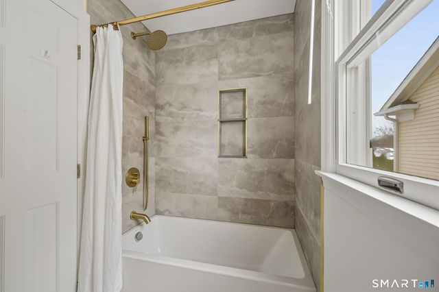 19 Windy Knolls Road Right Side, Greenwich, CT 06831