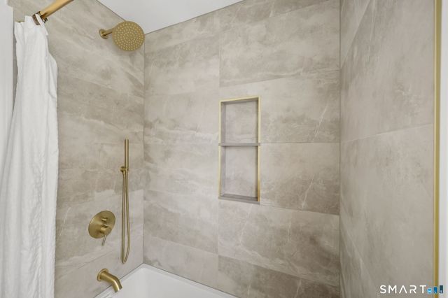 19 Windy Knolls Road Right Side, Greenwich, CT 06831