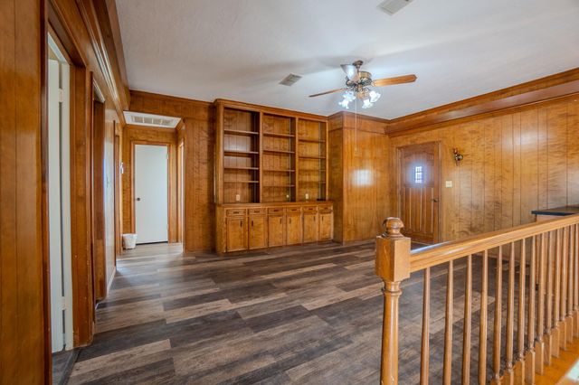 2745 Holub Road, Schulenburg, TX 78956