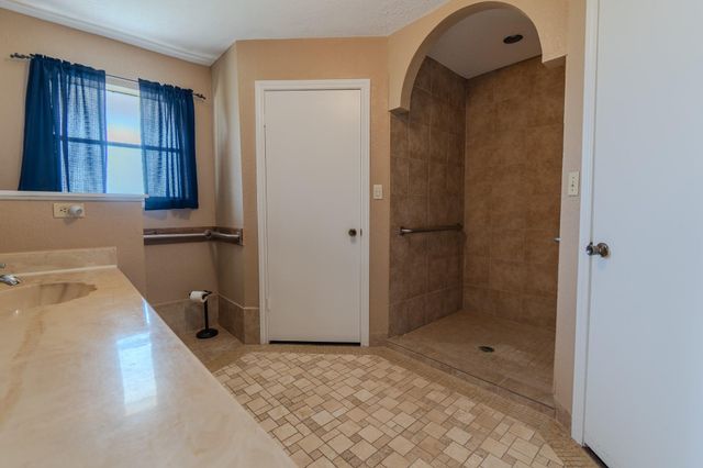 2745 Holub Road, Schulenburg, TX 78956