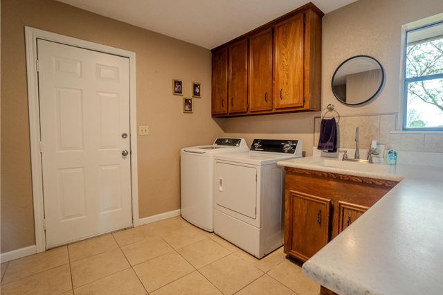 2745 Holub Road, Schulenburg, TX 78956