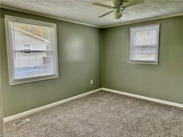 3425 Derby Place, Greensboro, NC 27405