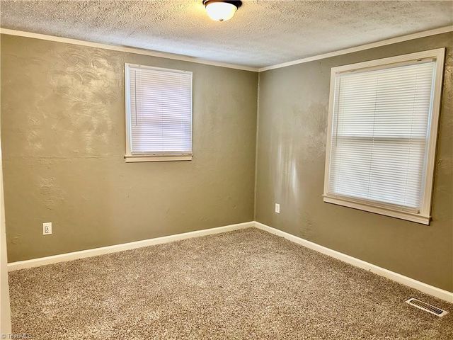 3425 Derby Place, Greensboro, NC 27405