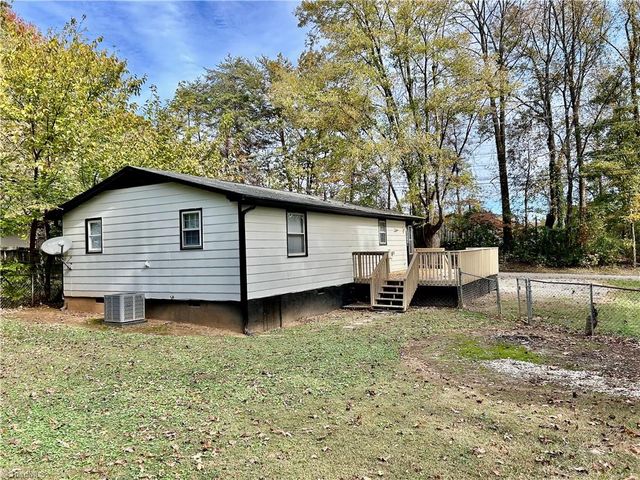 3425 Derby Place, Greensboro, NC 27405