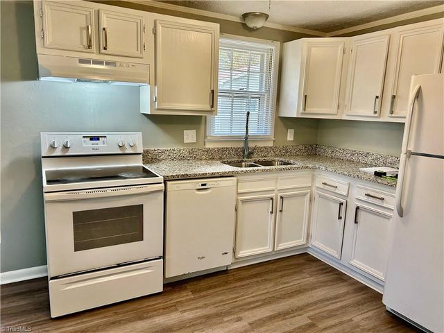 3425 Derby Place, Greensboro, NC 27405