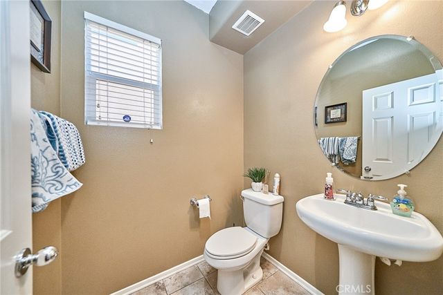10249 Jennifer, Hesperia, CA 92345
