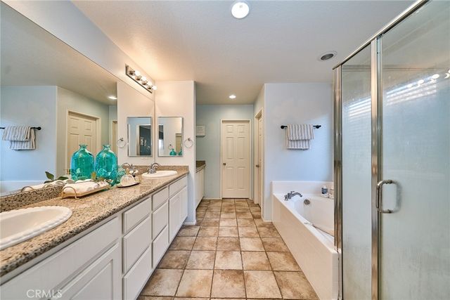 10249 Jennifer, Hesperia, CA 92345