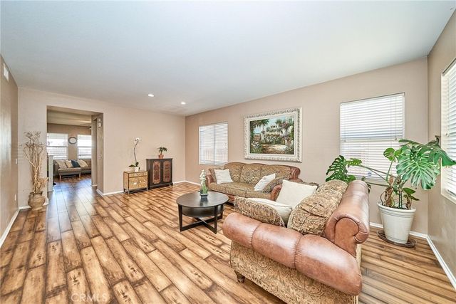 10249 Jennifer, Hesperia, CA 92345