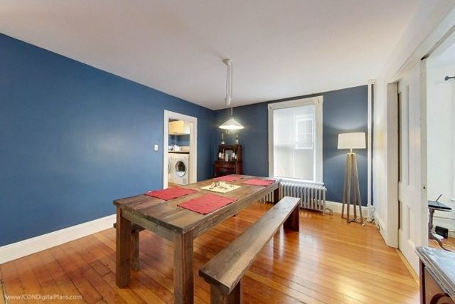 300 Broadway, Newport, RI 02840